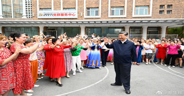 习近平：建设团结和谐繁荣富裕文明进步安居乐业生态良好的美好新疆